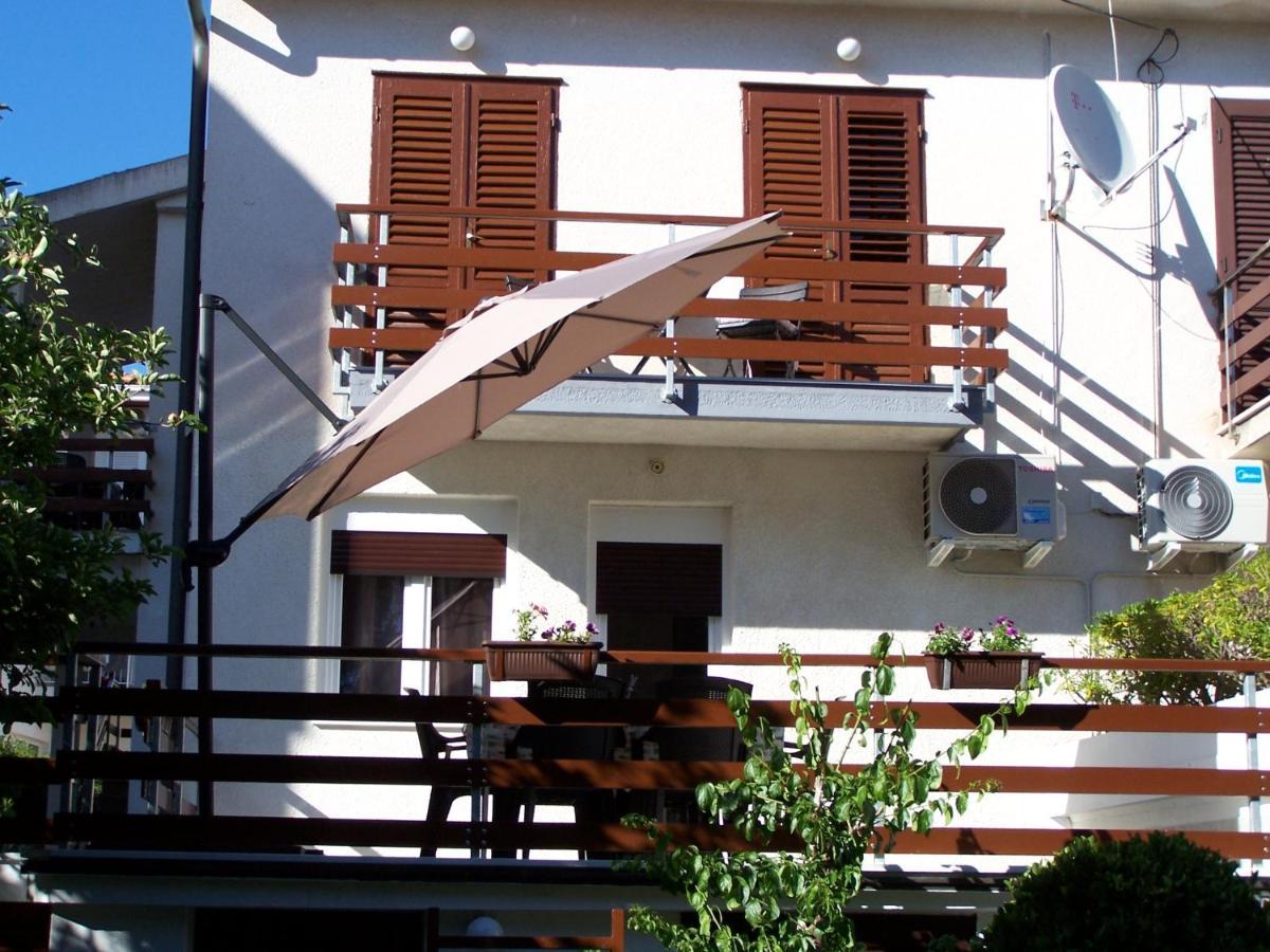 Apartments By The Sea Novalja, Pag - 18154 Exterior photo